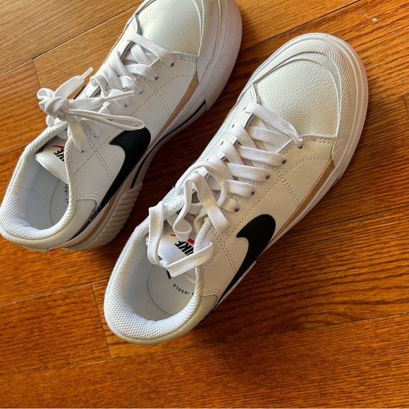 Nike Court Legacy Lift ✨ - Picture 2 of 2